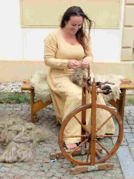 Přadlena