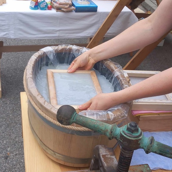 Ruční výroba a recyklace papíru