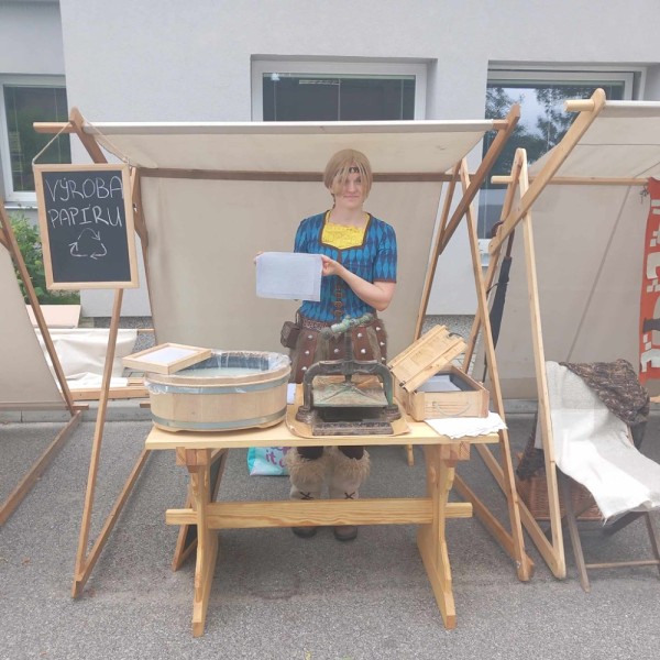 Ruční výroba a recyklace papíru